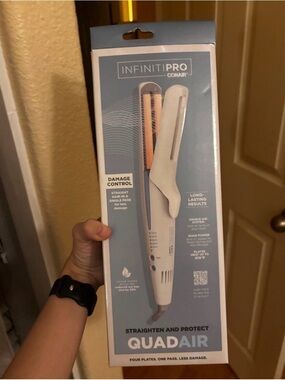 InfinitiPRO by Conair QuadAir Flat Iron NEW IN BOX